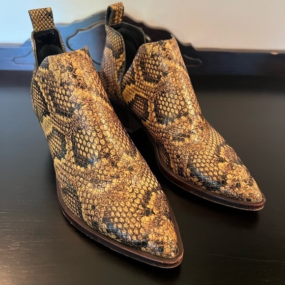 Anthropologie $160 Dolce Vita Santo II Ankle Boots Sz 6 Amber Snake Leather Boot - Picture 2 of 8